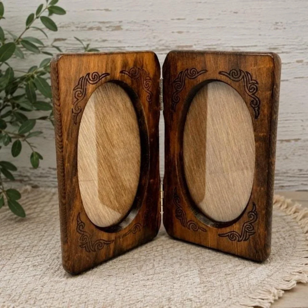 Vintage Wood Double Hinged 5x7 Photo Frame Oval Glass Scrollwork Rustic